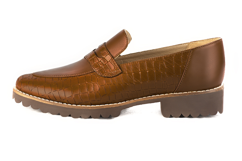 Caramel brown women's casual loafers. Round toe. Flat rubber soles. Profile view - Florence KOOIJMAN
